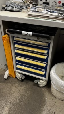 1 Metallwerkzeugschubladenschrank, 5-zugig, fahrbar